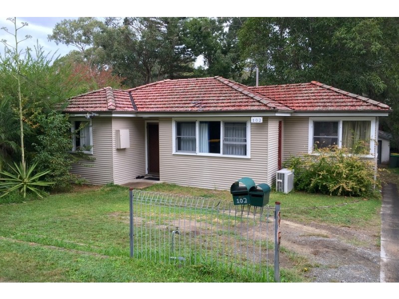 102 Excelsior Parade, Toronto NSW 2283