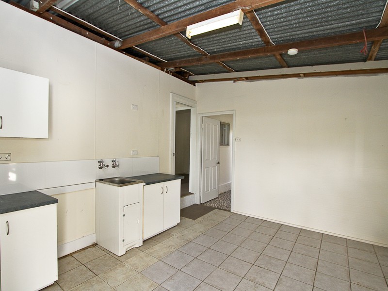 28 Evans Street, Belmont NSW 2280