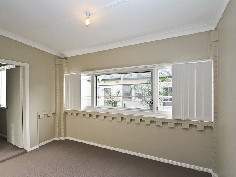 28 Evans Street, Belmont NSW 2280