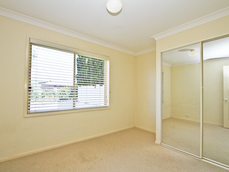 4 Whipbird Way, Belmont NSW 2280