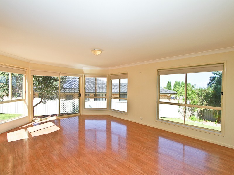 4 Whipbird Way, Belmont NSW 2280