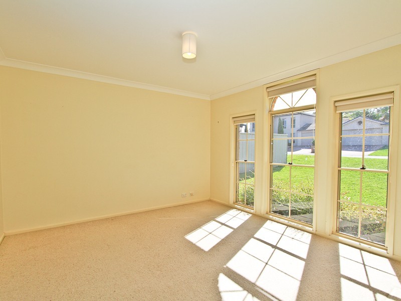 4 Whipbird Way, Belmont NSW 2280