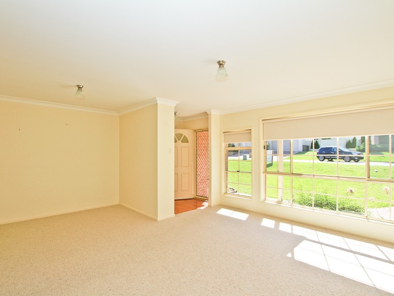 4 Whipbird Way, Belmont NSW 2280