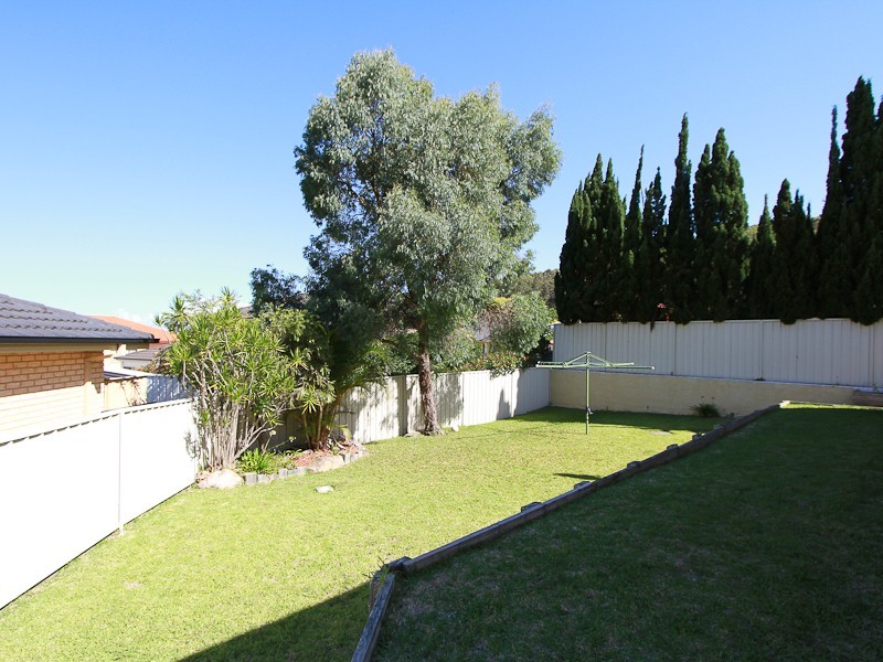 4 Whipbird Way, Belmont NSW 2280