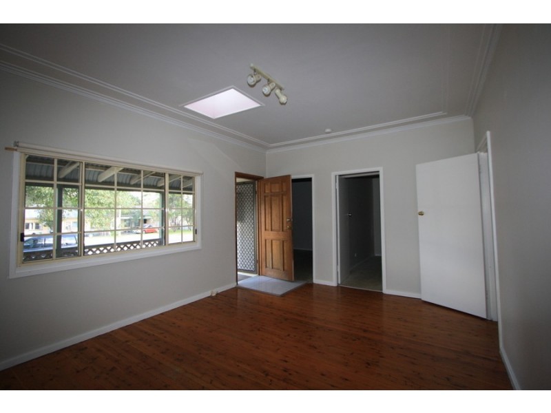 13 Warners Bay Road, Warners Bay NSW 2282