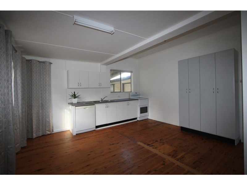 13 Warners Bay Road, Warners Bay NSW 2282