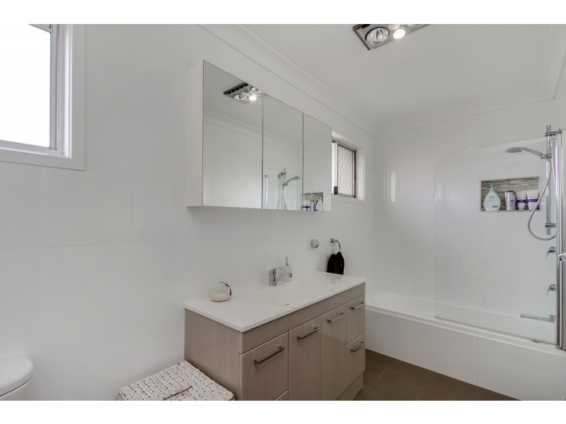 13a Davis Street, Speers Point NSW 2284