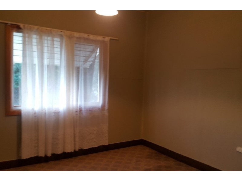 100 Bay Road, Bolton Point NSW 2283