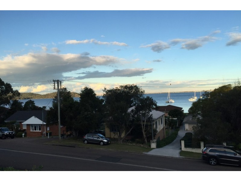 19 Ambrose Street, Carey Bay NSW 2283