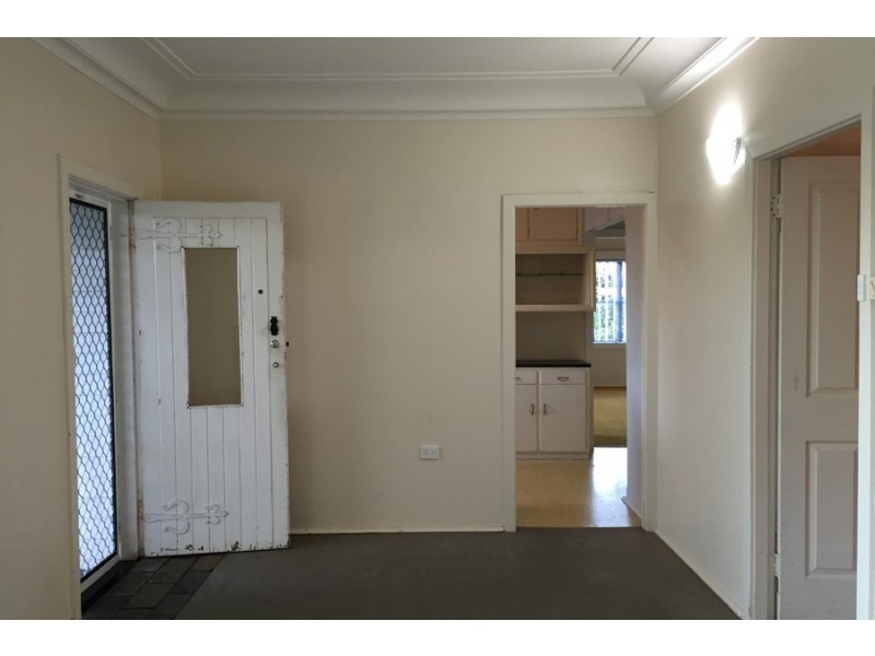 19 Ambrose Street, Carey Bay NSW 2283