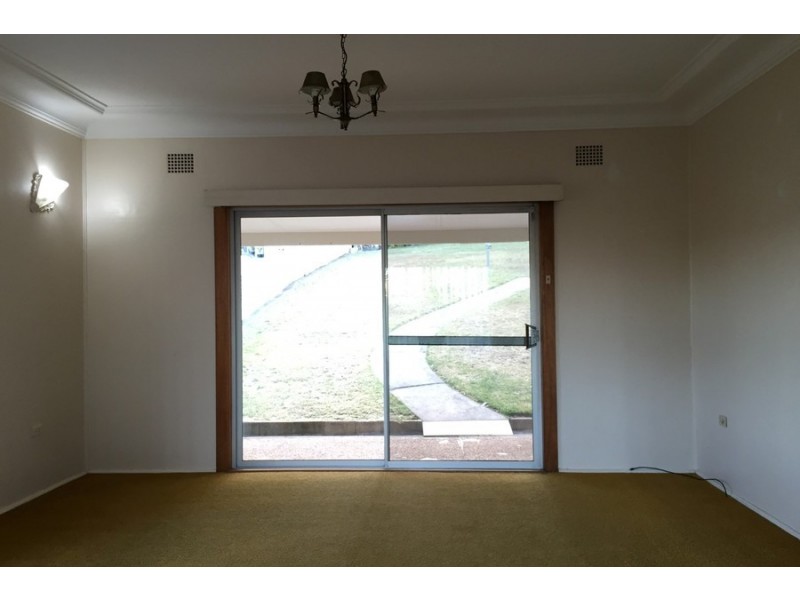 19 Ambrose Street, Carey Bay NSW 2283