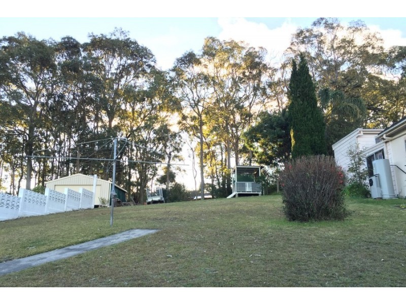 19 Ambrose Street, Carey Bay NSW 2283