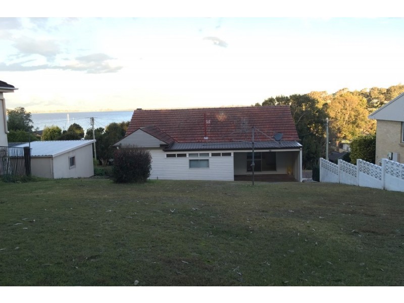 19 Ambrose Street, Carey Bay NSW 2283