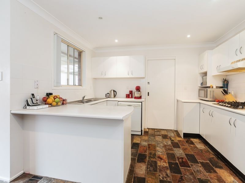4 Cavalier Crescent, Valentine NSW 2280