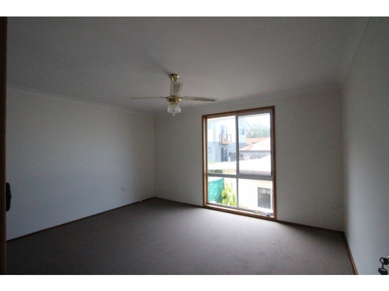 82 Sealand Road, Fishing Point NSW 2283