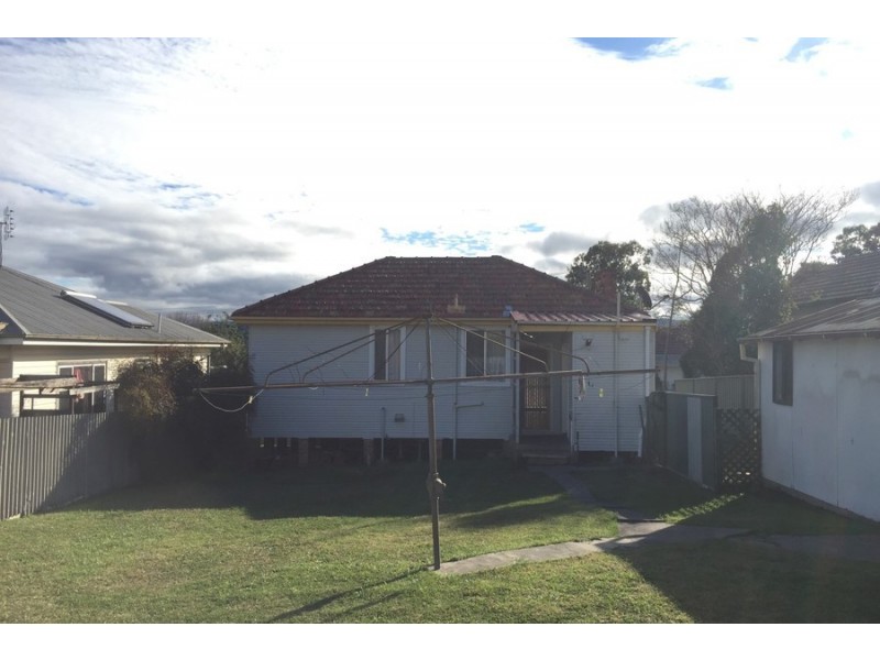 22 Lake Road, Fennell Bay NSW 2283