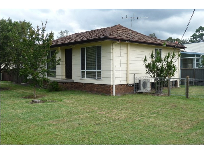 2 Awaba Street, Fassifern NSW 2283