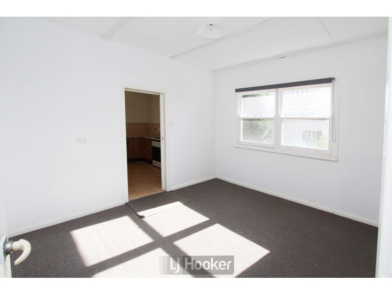 7 Bonarius Street, Warners Bay NSW 2282