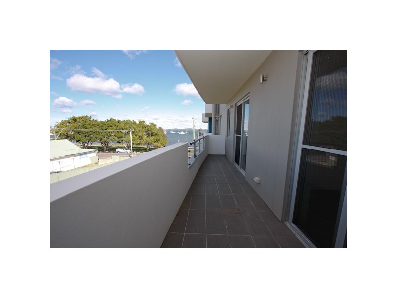 12/24 Brooks Parade, Belmont NSW 2280