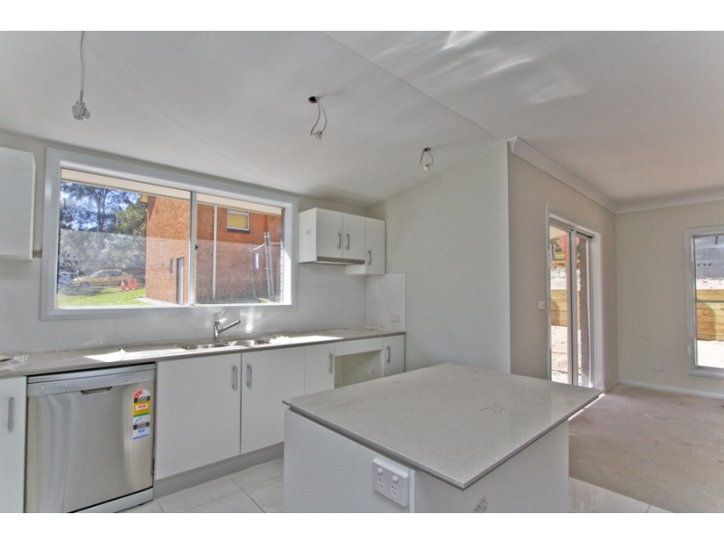 2/37 Hutchinson Street, Redhead NSW 2290