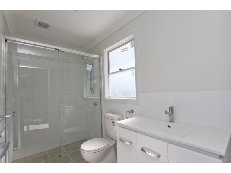 2/37 Hutchinson Street, Redhead NSW 2290