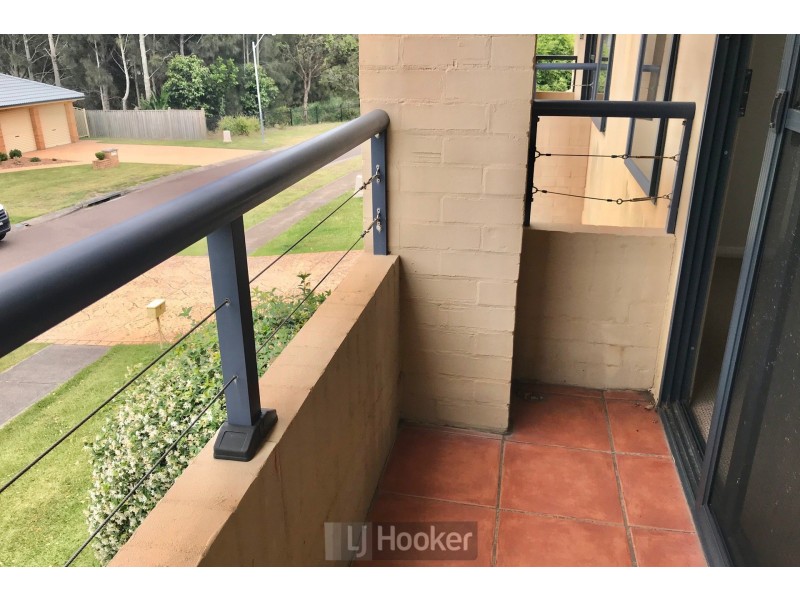 2/18 Geraldton Drive, Redhead NSW 2290