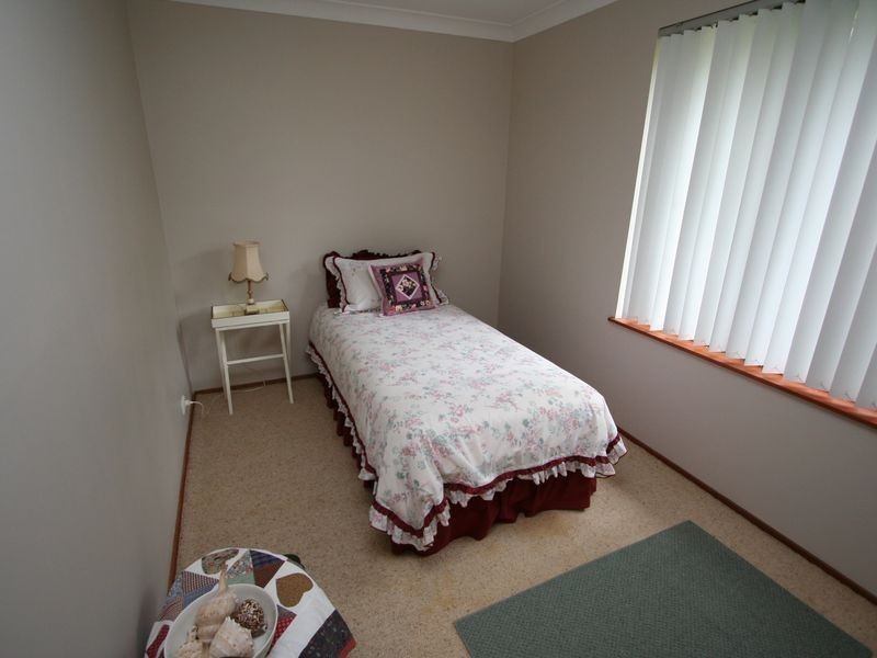 49 Carlisle Row, Fishing Point NSW 2283