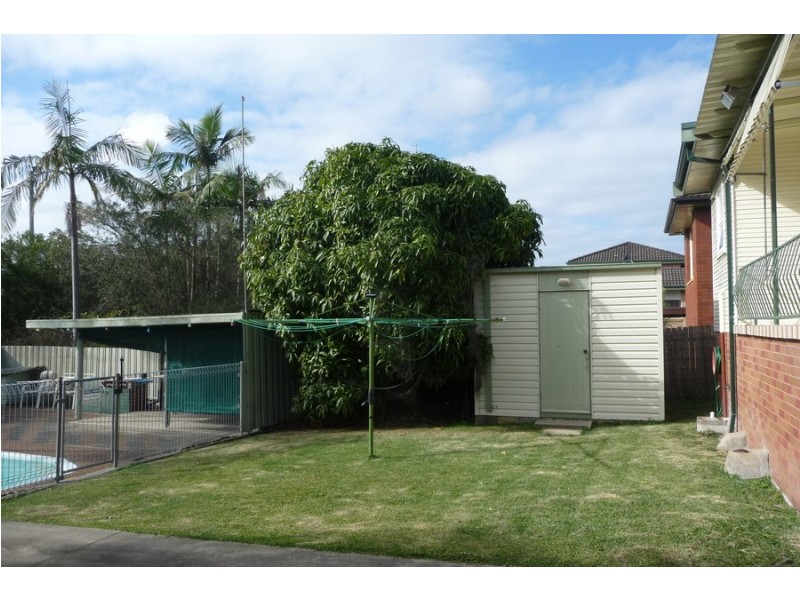 12 Elizabeth Street, Eleebana NSW 2282