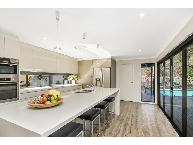 11 Winston Street, Croudace Bay NSW 2280