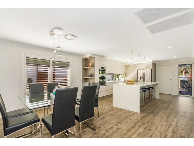 11 Winston Street, Croudace Bay NSW 2280