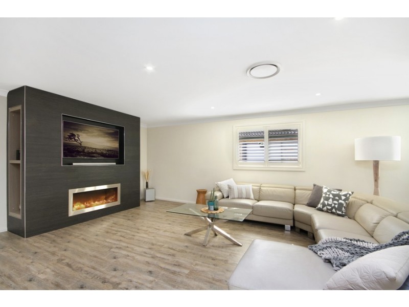 11 Winston Street, Croudace Bay NSW 2280