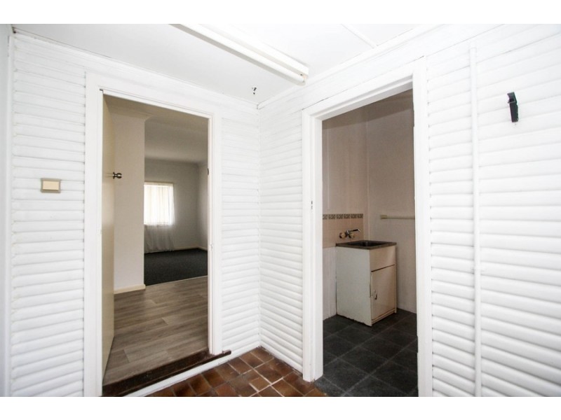 39 Fairfax Road, Warners Bay NSW 2282