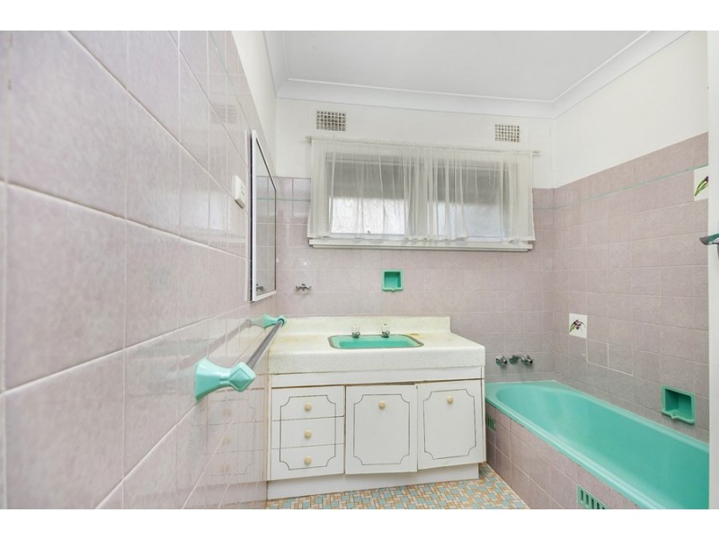 23 Beach Street, Belmont South NSW 2280