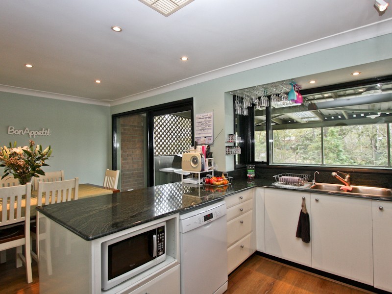 4 Pannamena Crescent, Eleebana NSW 2282