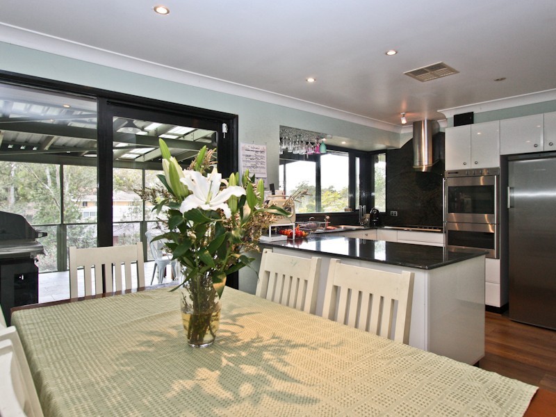 4 Pannamena Crescent, Eleebana NSW 2282