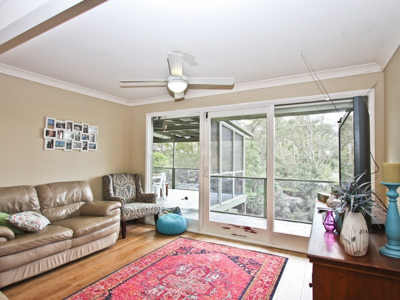 4 Pannamena Crescent, Eleebana NSW 2282