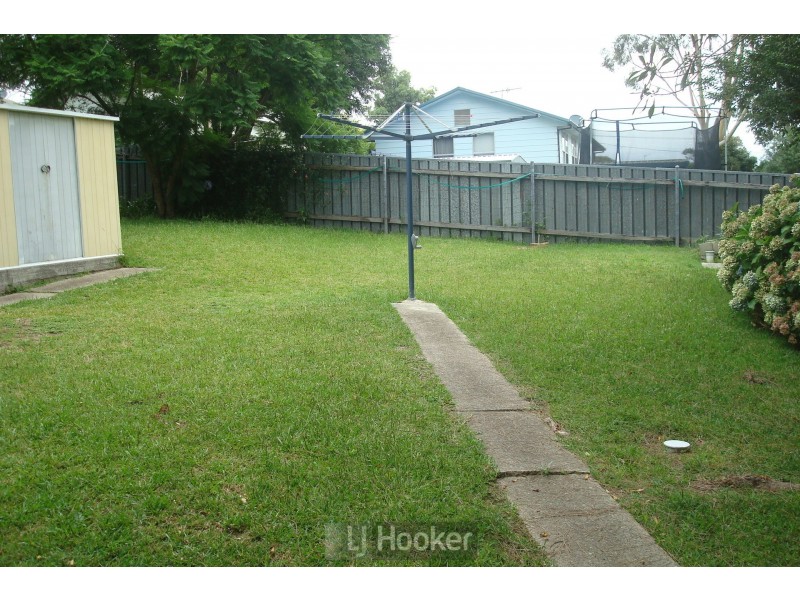 8 Ellesmere Street, Booragul NSW 2284