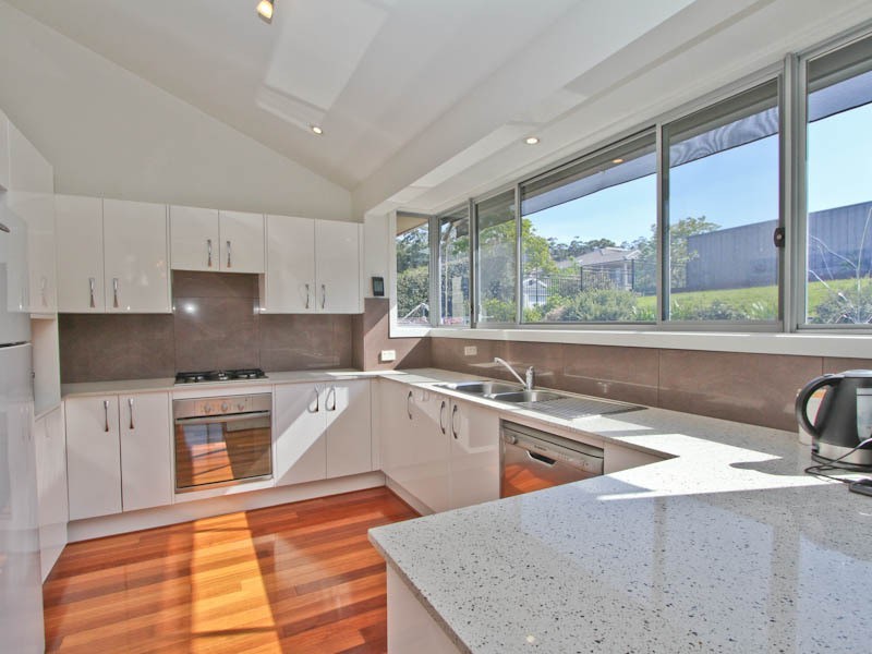 16 The Hill, Valentine NSW 2280