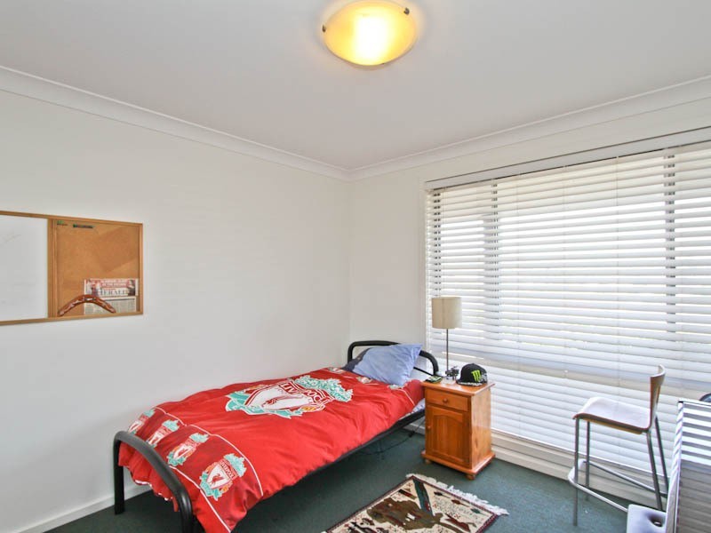 16 The Hill, Valentine NSW 2280