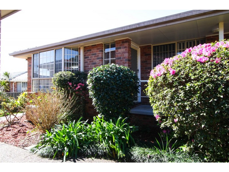 6/4 Delta Close, Eleebana NSW 2282