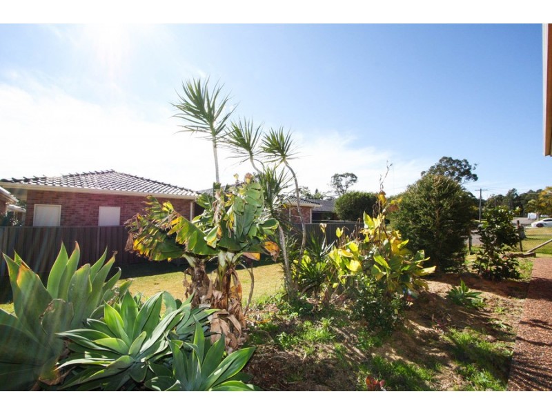 6/4 Delta Close, Eleebana NSW 2282
