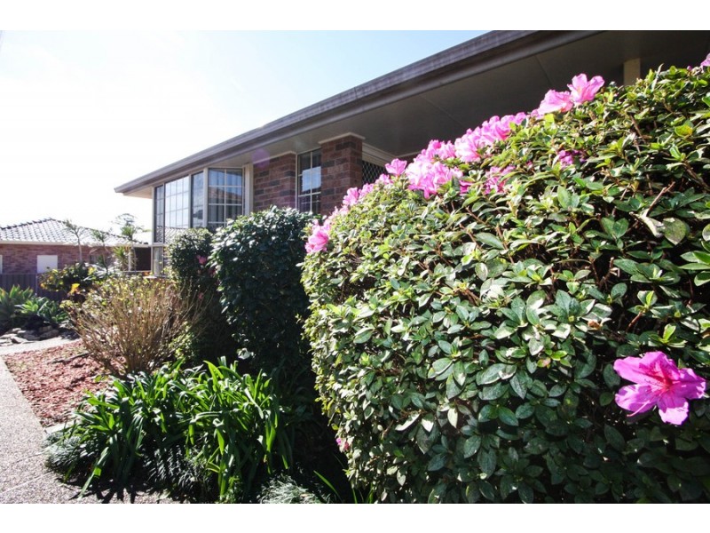 6/4 Delta Close, Eleebana NSW 2282