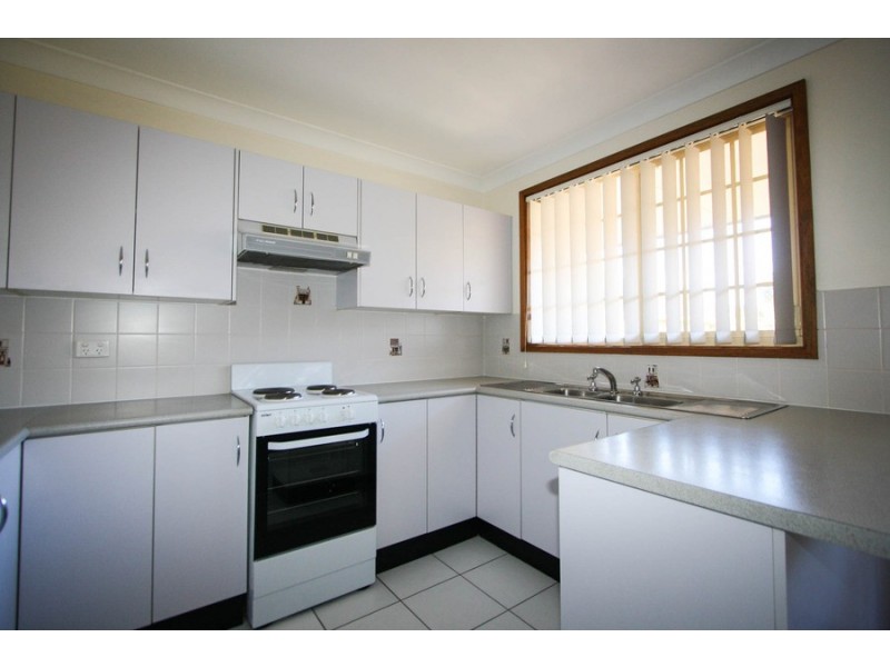 6/4 Delta Close, Eleebana NSW 2282