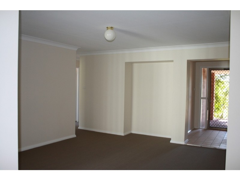 7 Defender Close, Marmong Point NSW 2284