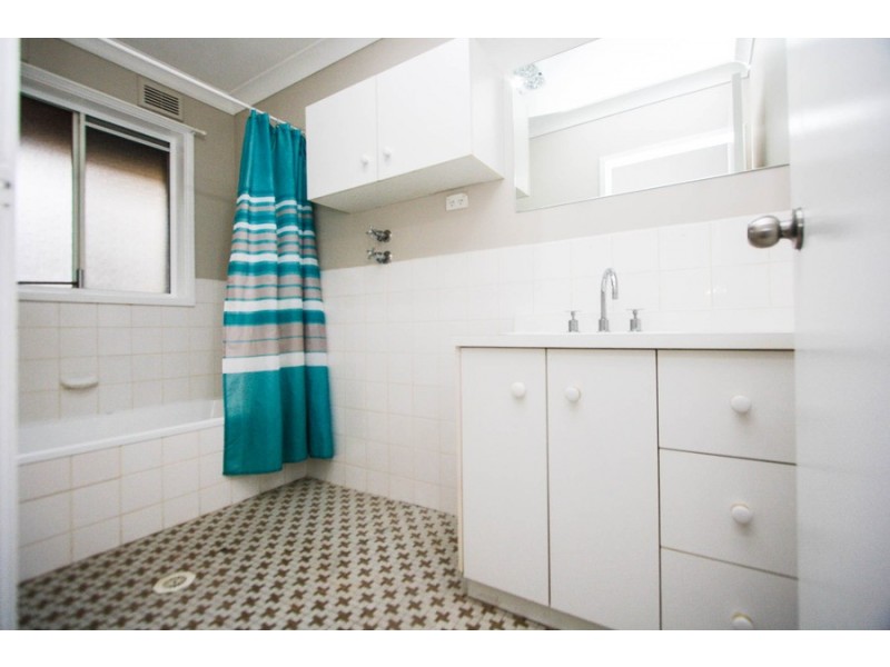 2/75 Warners Bay Road, Warners Bay NSW 2282