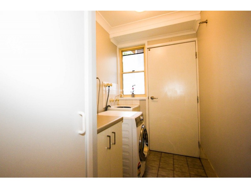 27 Endeavour Close, Woodrising NSW 2284