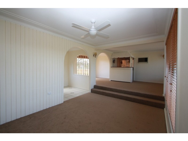 6 OAK Avenue, Cardiff NSW 2285