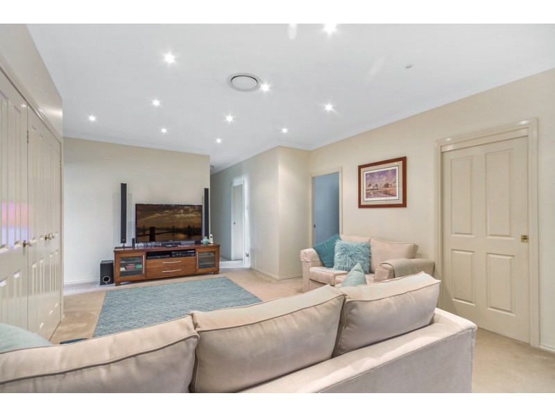 10 Toohey Cove, Eleebana NSW 2282