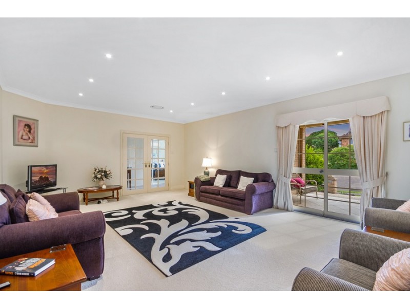 10 Toohey Cove, Eleebana NSW 2282