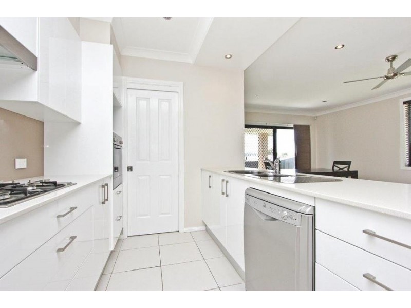 34 Ripon Way, Macquarie Hills NSW 2285
